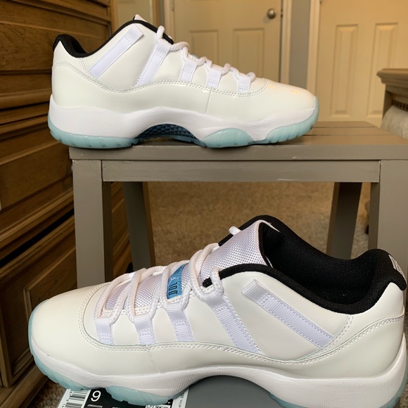 Jordan 11 Retro Low Legend Blue - Picture 2 of 8